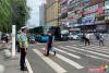 創城期間，延吉交警成立創城工作領導小組，對城區36重點點段、14處信號燈崗區及各條主次干道、路口進行重點整治，實行路段、時段“捆綁”責任制，采取“5+2”工作模式，每天早7點至晚6點半，站崗執勤時長11個半小時，做到全天候、全時段糾正勸導不文明交通行為，違法發生率得到了有效遏制，城區道路交通管理水平得到大幅提升。